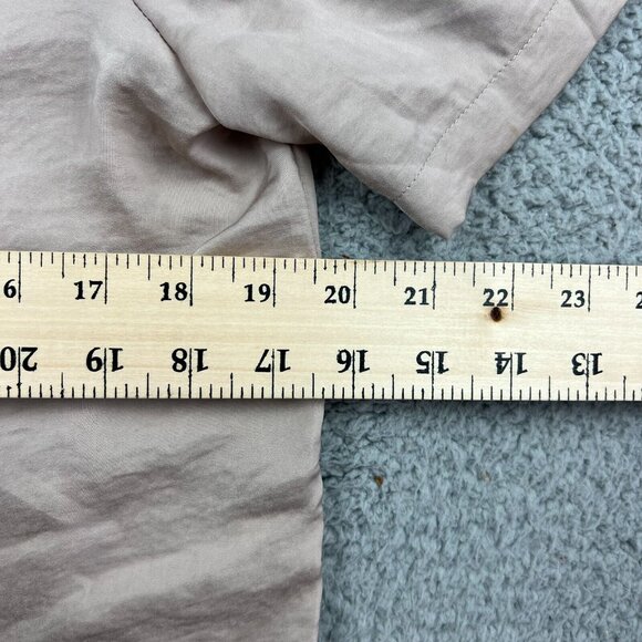 Harlowe & Graham Womens Short Sleeve Blouse Light Tan Pink Size Medium - Picture 3 of 6